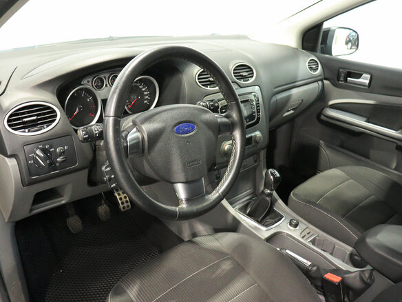 2010 Ford Focus II Рестайлинг, чёрный, 619000 рублей - вид 13