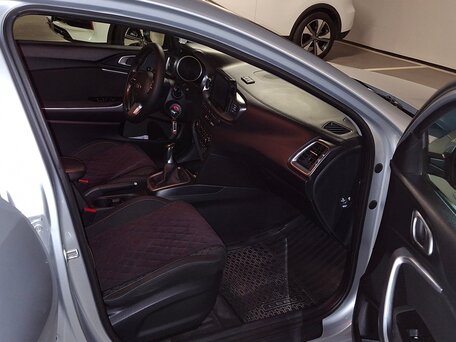 2018 Kia Ceed III, серебристый, 1495000 рублей, вид 5