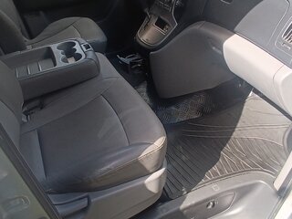 2011 Hyundai Grand Starex I, серый, 2100000 рублей, вид 4