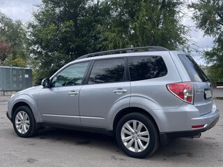 2012 Subaru Forester III Рестайлинг, серебристый, 1350000 рублей, вид 4
