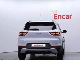 2022 Chevrolet TrailBlazer III, белый, 1684000 рублей, вид 4