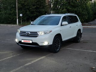 2013 Toyota Highlander II (XU40) Рестайлинг, белый, 1745000 рублей, вид 1