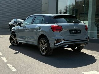 2025 Audi Q2 35 TFSI I Рестайлинг, серый, 4450000 рублей, вид 3