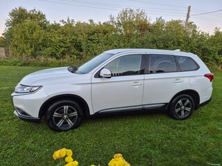 2018 Mitsubishi Outlander III Рестайлинг 2, белый, 1850000 рублей, вид 5