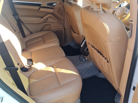 2011 Porsche Cayenne Diesel II (958), белый - вид 30
