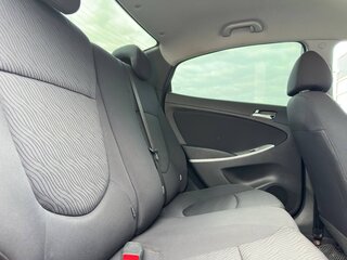 2011 Hyundai Solaris I, серебристый, 799000 рублей, вид 4