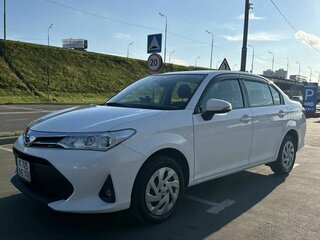 2019 Toyota Corolla Axio XI (E160, E170) Рестайлинг 2, белый, 1700000 рублей, вид 3