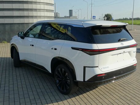 2026 Toyota bZ3X 58.3 kWh, белый, 3000000 рублей, вид 3