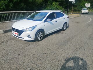 2022 Hyundai Solaris II Рестайлинг, белый, 1400000 рублей, вид 1