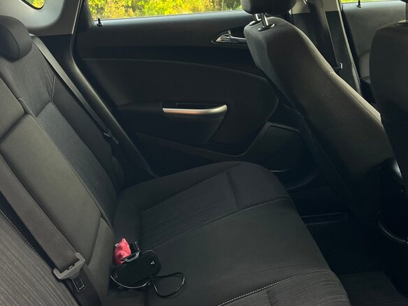 2011 Opel Astra J, белый - вид 26