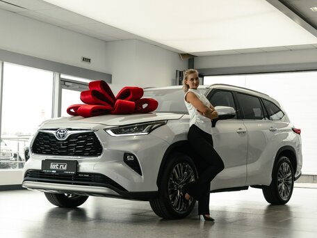 Toyota Highlander IV (XU70)