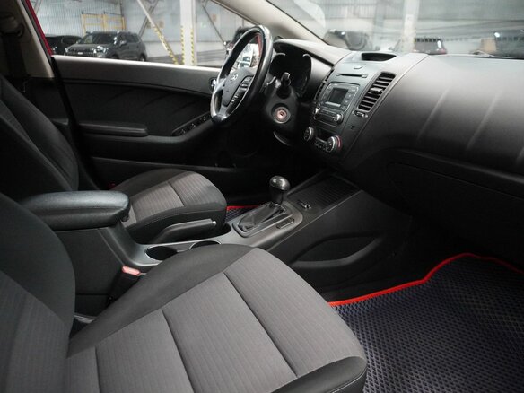 2013 Kia Cerato III, красный, 800000 рублей - вид 10