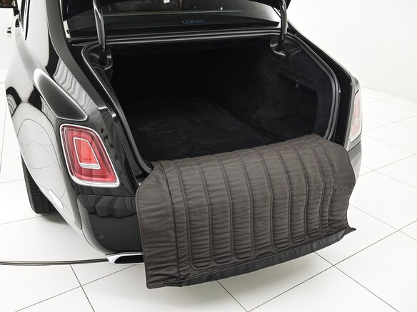 2024 Rolls-Royce Phantom VIII Рестайлинг (Series II), чёрный, 80000000 рублей - вид 19