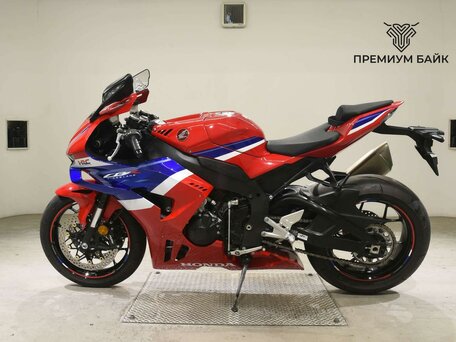 2025 Honda CBR 1000 RR/RA Fireblade, красный, 2399000 рублей, вид 2