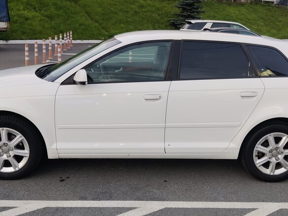2011 Audi A3 II (8P) Рестайлинг 2, белый, 750000 рублей