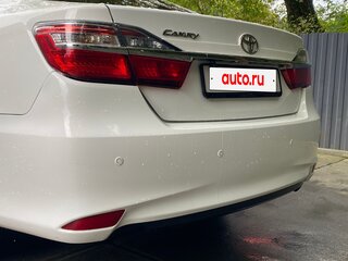 2018 Toyota Camry VII (XV50) Рестайлинг 2, белый, 1700000 рублей, вид 2
