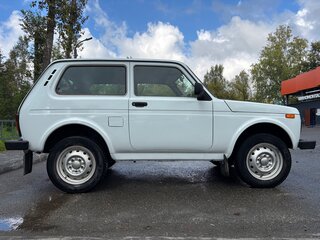 2016 Lada (ВАЗ) 2121 (4x4) I Рестайлинг, белый, 660000 рублей, вид 4