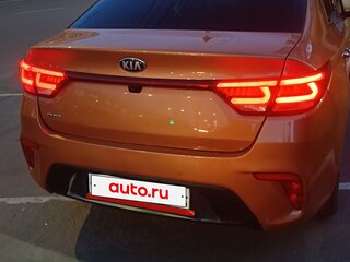2017 Kia Rio IV, оранжевый, 1290000 рублей, вид 4