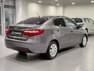 2014 Kia Rio 6-speed III, серый, 575000 рублей, вид 5