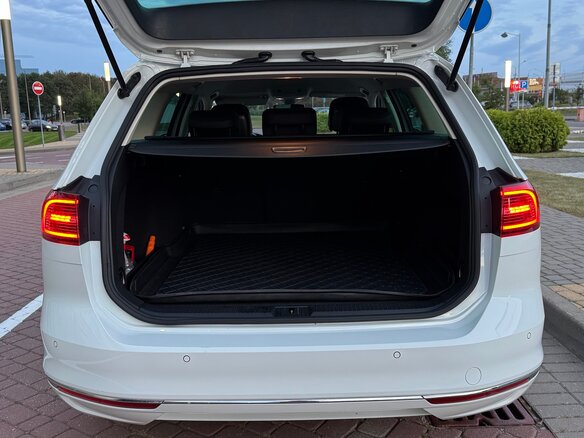 2018 Volkswagen Passat B8, белый, 1990000 рублей - вид 27