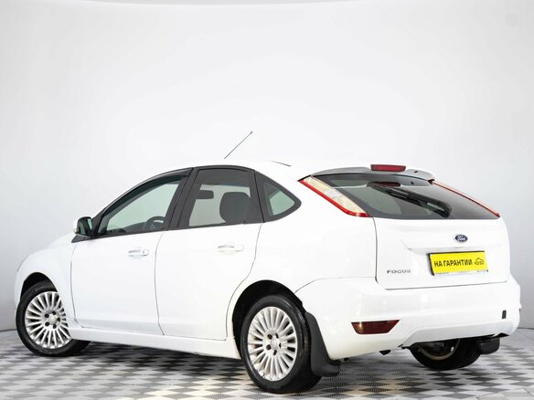 2011 Ford Focus II Рестайлинг, белый, 799000 рублей - вид 3