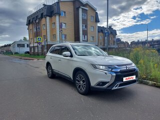 2016 Mitsubishi Outlander III Рестайлинг 2, белый, 1900000 рублей, вид 5