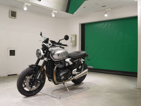 2025 Triumph Speed Twin, чёрный, 1150000 рублей, вид 4