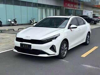 2022 Kia K3 II (China Market) Рестайлинг, белый, 1260000 рублей, вид 2