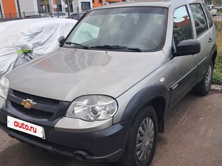 2018 Chevrolet Niva I Рестайлинг, серый, 580000 рублей, вид 3