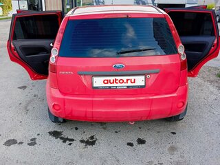 2007 Ford Fiesta Mk5, красный, 300000 рублей, вид 3