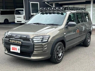 2023 Toyota Probox I Рестайлинг, коричневый, 1300333 рублей, вид 3