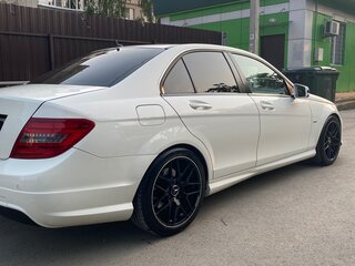 2011 Mercedes-Benz C-Класс 180 BlueEFFICIENCY III (W204) Рестайлинг, белый, 1480000 рублей, вид 4