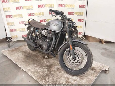 2016 Triumph Bonneville T120, чёрный, 548784 рублей, вид 1