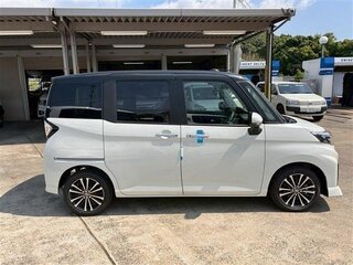 2023 Toyota Roomy I Рестайлинг, белый, 817009 рублей, вид 4