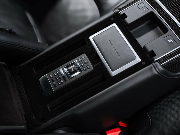 2019 Land Rover Range Rover Long IV Рестайлинг, серебристый, 6190000 рублей - вид 24