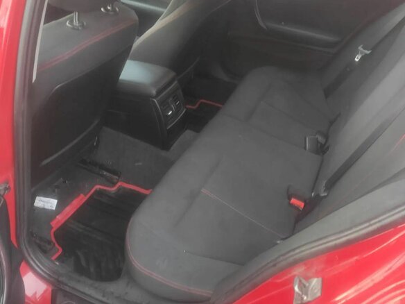 2013 BMW 1 серии 118i II (F20/F21), красный, 890000 рублей - вид 23