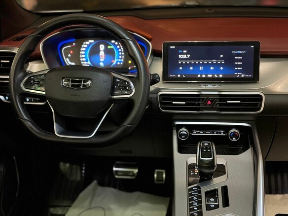 2022 Geely Coolray I, серебристый, 1450000 рублей - вид 9