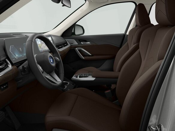 2024 BMW iX1 xDrive 30L, белый, 5890000 рублей - вид 1