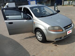 2004 Daewoo Kalos, серебристый, 210000 рублей, вид 2
