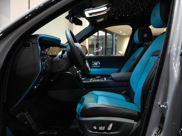 2025 Rolls-Royce Cullinan Black Badge I Рестайлинг (Series II), чёрный, 49000000 рублей - вид 9