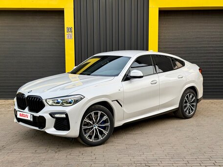 2020 BMW X6 40i III (G06), белый, 6250000 рублей, вид 3