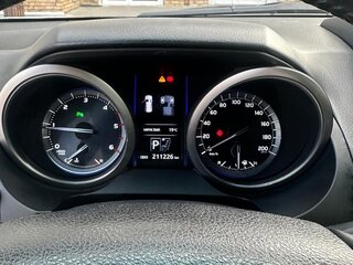2014 Toyota Land Cruiser Prado 150 Series Рестайлинг 1, белый, 2900000 рублей, вид 5