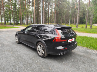 2020 Volvo V60 Cross Country II, чёрный, 2900000 рублей, вид 5