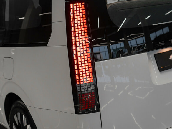 2025 Hyundai Staria I, белый - вид 26