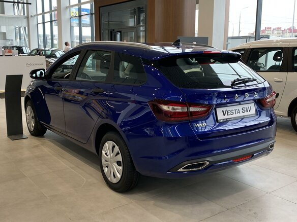 2026 Lada (ВАЗ) Vesta SW I Рестайлинг (NG), синий, 1885000 рублей - вид 5