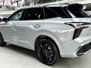 2024 Hongqi HS3, серый, 2800000 рублей, вид 3
