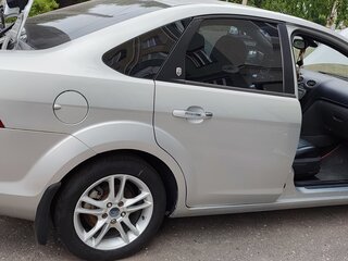 2008 Ford Focus II Рестайлинг, серебристый, 480000 рублей, вид 2