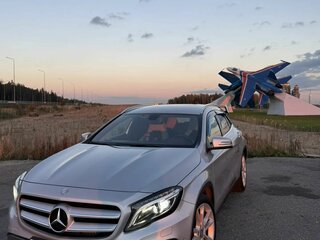 2014 Mercedes-Benz GLA 250 I (X156), серебристый, 1900000 рублей, вид 3
