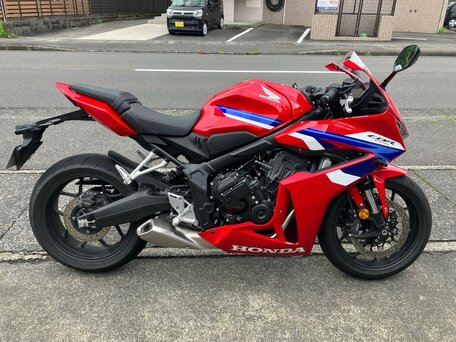 2024 Honda CBR 650R, красный, 1199000 рублей, вид 2
