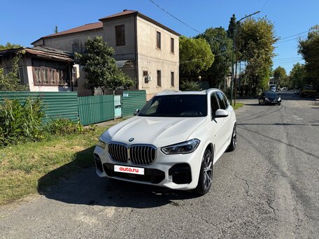 2022 BMW X5 40i IV (G05/G18), белый, 8000000 рублей, вид 1
